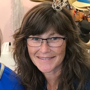 Meet your Posher, Kelley